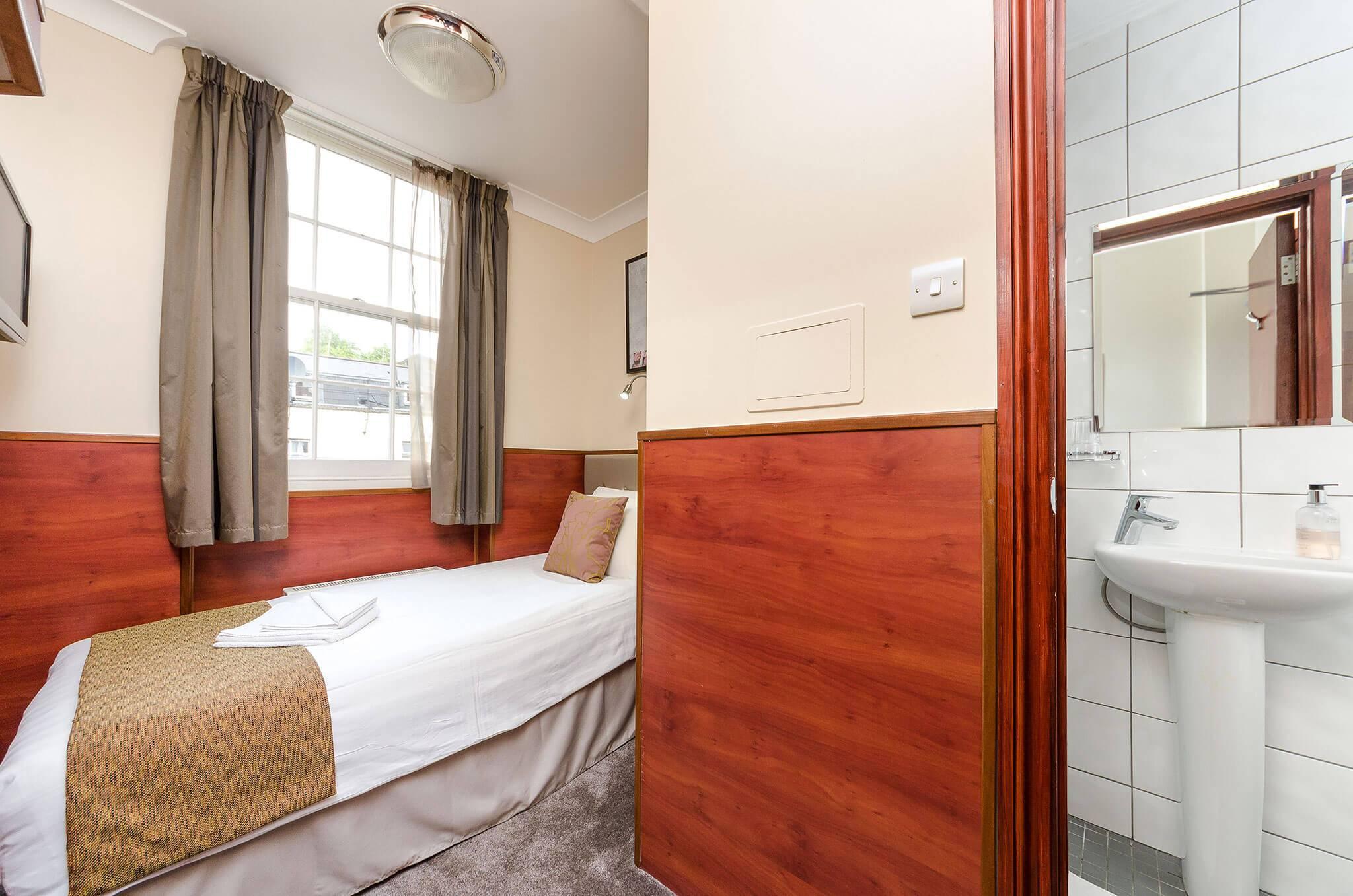 Wardonia Hotel Kings Cross London Exterior photo
